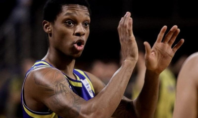 Λαύριο-Κάρτερ: «Θα ήθελα να παίξω στον Ολυμπιακό»