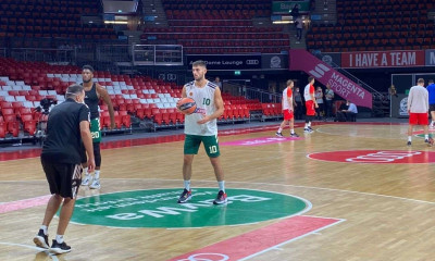 Παναθηναϊκός ΟΠΑΠ - Ερυθρός Αστέρας: Η άφιξη και το ζέσταμα των «πράσινων» (photos&video)