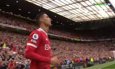 Χαμός με Κριστιάνο Ρονάλντο - Η είσοδος στο Ολντ Τράφορντ και οι πρώτες επαφές με την μπάλα