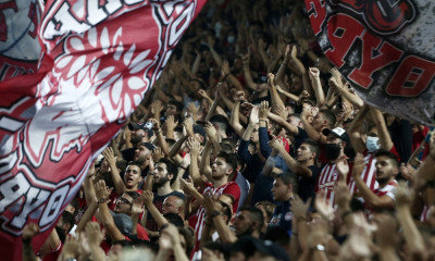 Ολυμπιακός-Αντβέρπ: Το αντίο της Θύρας 7 στον Ίβκοβιτς (photos)