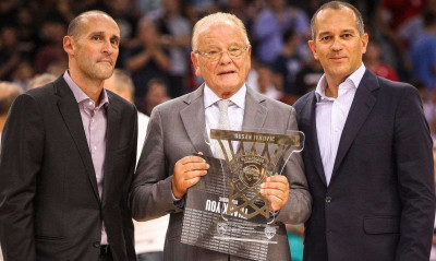 Ολυμπιακός: Το αντίο των προέδρων στον Ντούσαν Ίβκοβιτς