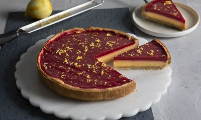 Άκης Πετρετζίκης: Τάρτα με λεμόνι και raspberries