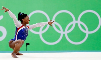 Σιμόν Μπάιλς: «Στο Τόκιο ήμουν εκτός τόπου, δεν μπορούσα να συγχρονίσω το μυαλό μου με το σώμα μου»