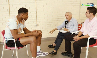 Γιάννης Αντετοκούνμπο: «Θα γύριζα στα Σεπόλια να πουλάω cd για να έχω τον πατέρα μου»