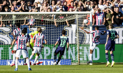 Eredivisie: Λύγισε την Αϊντχόφεν, στην κορυφή η Βίλεμ με Καμπετσή, Μιχελή! (video+photos)