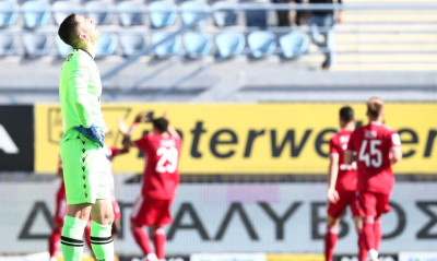 Αστέρας Τρίπολης-Ολυμπιακός: Τραγικό λάθος ο Παπαδόπουλος - Με απίθανο τρόπο το 0-2 (video)