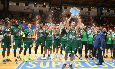 Τελικός Super Cup: Η απονομή στον Παναθηναϊκό του ασύλληπτου ρεκόρ! (video)