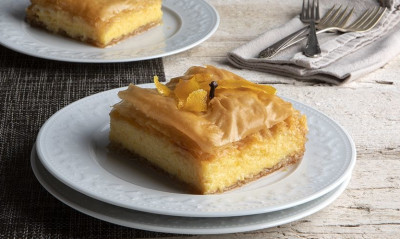 Άκης Πετρετζίκης: Γαλακτομπούρεκο με πορτοκάλι