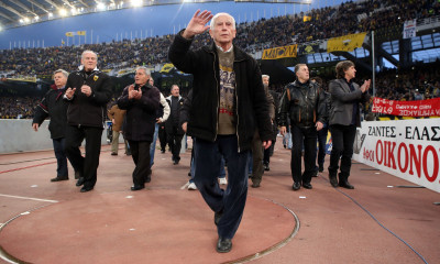 ΑΕΚ: Συλλυπητήρια των παλαιμάχων στον Σταματιάδη για τον θάνατο της συζύγου του