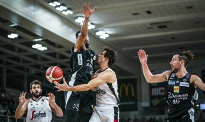 Βίρτους Μπολόνια: Με το δεξί στη LegaBasket και... 100άρα (video)