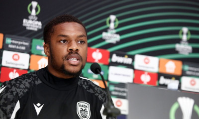 ΠΑΟΚ-Σλόβαν Μπρατισλάβας: Ο Άκπομ απέφυγε τη σύγκριση με το παρελθόν