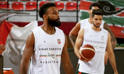 Eπικό! Έβαλε 7/7 τρίποντα ο Μπόνζι Κόλσον (video)