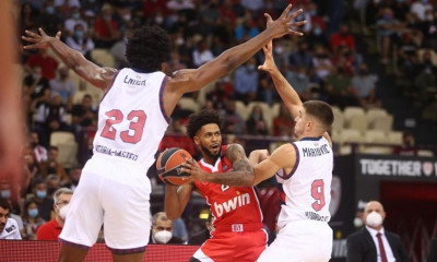 Ολυμπιακός-Μπασκόνια: Η παρακάμερα του αγώνα (video)