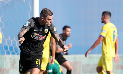 Παναιτωλικός-ΑΕΚ: Έξαλλος ο Μάνταλος - Άνοιξε λογαριασμό και ξέσπασε ο Βράνιες (video)