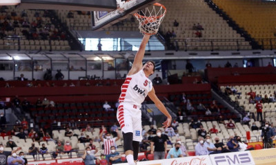 Ολυμπιακός-ΑΕΚ 103-78: Τα highlights από την επιτυχημένη επιστροφή στην Basket League (video)