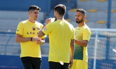 ΑΕΚ: Η τρομερή κίνηση Μάνταλου για Σιμόες - Η αγκαλιά του Πορτογάλου (photos)