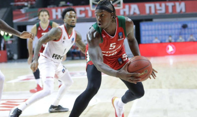 Βίρτους Μπολόνια: Κυρίαρχος ο Χέρβεϊ με double-double κόντρα στην Βαρέζε (video)