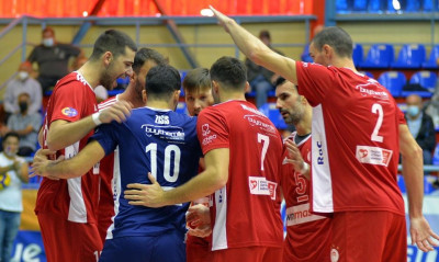 Ολυμπιακός-Δημήτρης Καζάζης: «Χτίζουμε την ομοιογένεια και την αυτοπεποίθηση της ομάδας» (video)