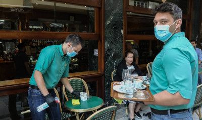 Τέλος τα μίνι lockdown: Αυτές είναι οι νέες ελευθερίες για τους πλήρως εμβολιασμένους