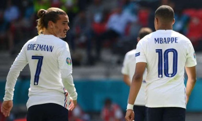 Ο Γκριεζμάν έγινε viral: «Αγόρασε» τον Εμπαπέ στη Νιούκαστλ! (Video+Photos)