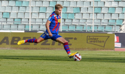 Φαν Βέερτ: «Στόχος να πετύχω διψήφιο αριθμό γκολ με τον Βόλο, εξαιρετικός ο Μπίσεσβαρ»