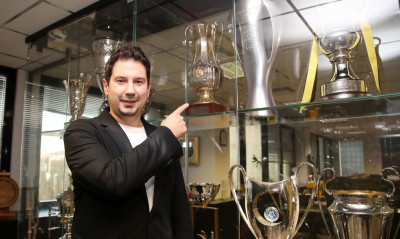 Γιαννίκης: «Γνωρίζω τι ευθύνη έχω - Σκληρή δουλειά, τίτλοι και ωραίο ποδόσφαιρο» (photos+video)