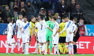 Σουηδία-Ελλάδα: Απαρηγόρητος ο Μαυροπάνος - Ένταση με Μπακασέτα και Έκνταλ (photos+video)