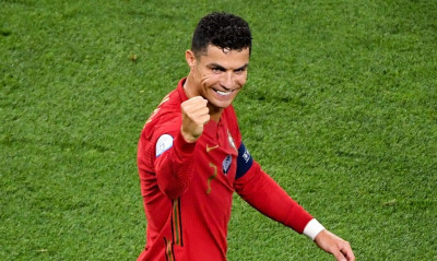 Ολυμπιακός: Οι ατάκες Σουλούκου για την αγάπη Μαρινάκη στην ομάδα και τον Κριστιάνο (photos)