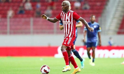 Χένρι Ονιεκούρου: Νέο απίθανο look για τον άσο του Ολυμπιακού