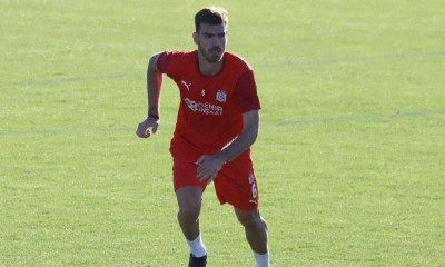 Η Γαλατά καλοβλέπει τον Γούτα! (Photos)