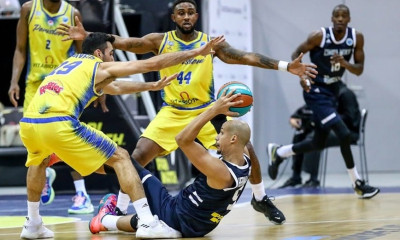 Περιστέρι: Επιστροφή από το Μινσκ και ρεπό