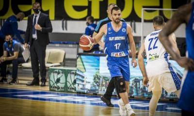 Με το... δεξί στην νέα του ομάδα ο Βαγγέλης Μάντζαρης (video)