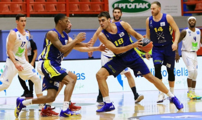 Λάρισα-Λαύριο, 66-75: Με εντυπωσιακό come back πήραν το διπλό οι Λαυριώτες