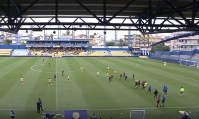 Παναιτωλικός-ΟΦΗ: Ένταση και αίματα στο Αγρίνιο - Σύρραξη μεταξύ των παικτών  (photos+video)