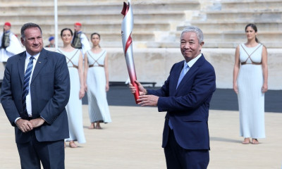 Χειμερινοί Ολυμπιακοί Αγώνες: Η Ολυμπιακή Φλόγα ταξιδεύει για το Πεκίνο (video+photos)