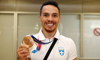 Πετρούνιας: «Ειλικρινέστατα συγγνώμη σε όλους τους Έλληνες για την δήλωσή μου» (video)