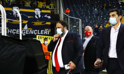 Άιντραχτ Φρανκφούρτης-Ολυμπιακός: Στη Γερμανία ο Μαρινάκης (photos)