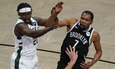 Χιτ-Μπακς: Χωρίς Χόλιντεϊ και άλλους 4 η ομάδα του Γιάννη Αντετοκούνμπο στο Μαϊάμι