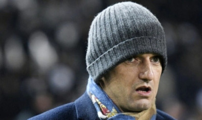 ΠΑΟΚ: Απίθανος διάλογος Λουτσέσκου με οπαδό στην Κοπεγχάγη για το σκουφί (video+photos)