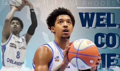 Ο Κολοσσός ανακοίνωσε τον Φλόιντ (video)