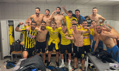 Πανηγυρικό το κλίμα στην ΑΕΚ: Τούρτα γενεθλίων στον Βράνιες και γλέντι στα αποδυτήρια (videos)