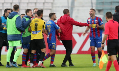 Βόλος-ΑΕΚ: Γκολ και... ξύλο στο Πανθεσσαλικό - Έχασε πέναλτι ο Ρεγκατέν (photos+videos)