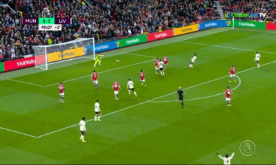 Η Λίβερπουλ διασύρει την Γιουνάιτεντ στο Μάντσεστερ από το ημίχρονο - Ένταση με Ρονάλντο (videos)