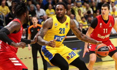 Ολυμπιακός: Στην Αθήνα ο Ραζνάτοβιτς, προχωράει του Μπλακ!