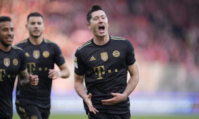 Bundesliga: Αντέδρασε με πεντάρα η Μπάγερν - Ακολουθούν Ντόρτμουντ, Φράιμπουργκ (video+photos)