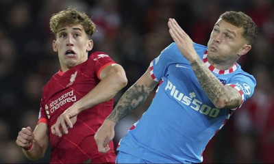 Λίβερπουλ: Η σπουδαία εμφάνιση του Κώστα Τσιμίκα και η χαρά του Έλληνα μπακ