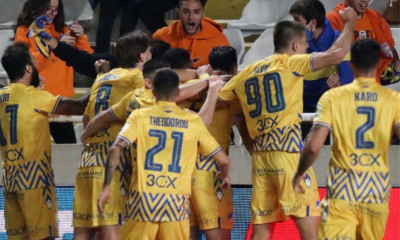 Κύπρος: «Πόλεμος» με χειρονομίες κι ανακοινώσεις στο ΑΠΟΕΛ-ΑΕΛ – Τρίτος ο Άρης! (videos+phοtos)