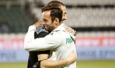 Παναθηναϊκός-ΠΑΟΚ: Πειράγματα του Μαουρίσιο με τους πρώην συμπαίκτες του (video)