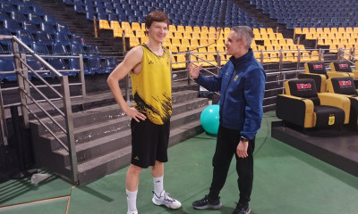 Άρης: Από το αεροδρόμιο, στο γήπεδο ο Κλόμπουτσαρ (video)