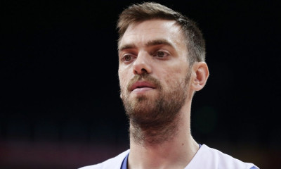 ΠΑΟΚ: Υπογράφει ο Μάντζαρης